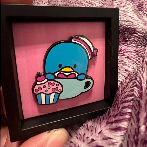 Tuxedo Sam Enamel Pin - Picture 2 of 3